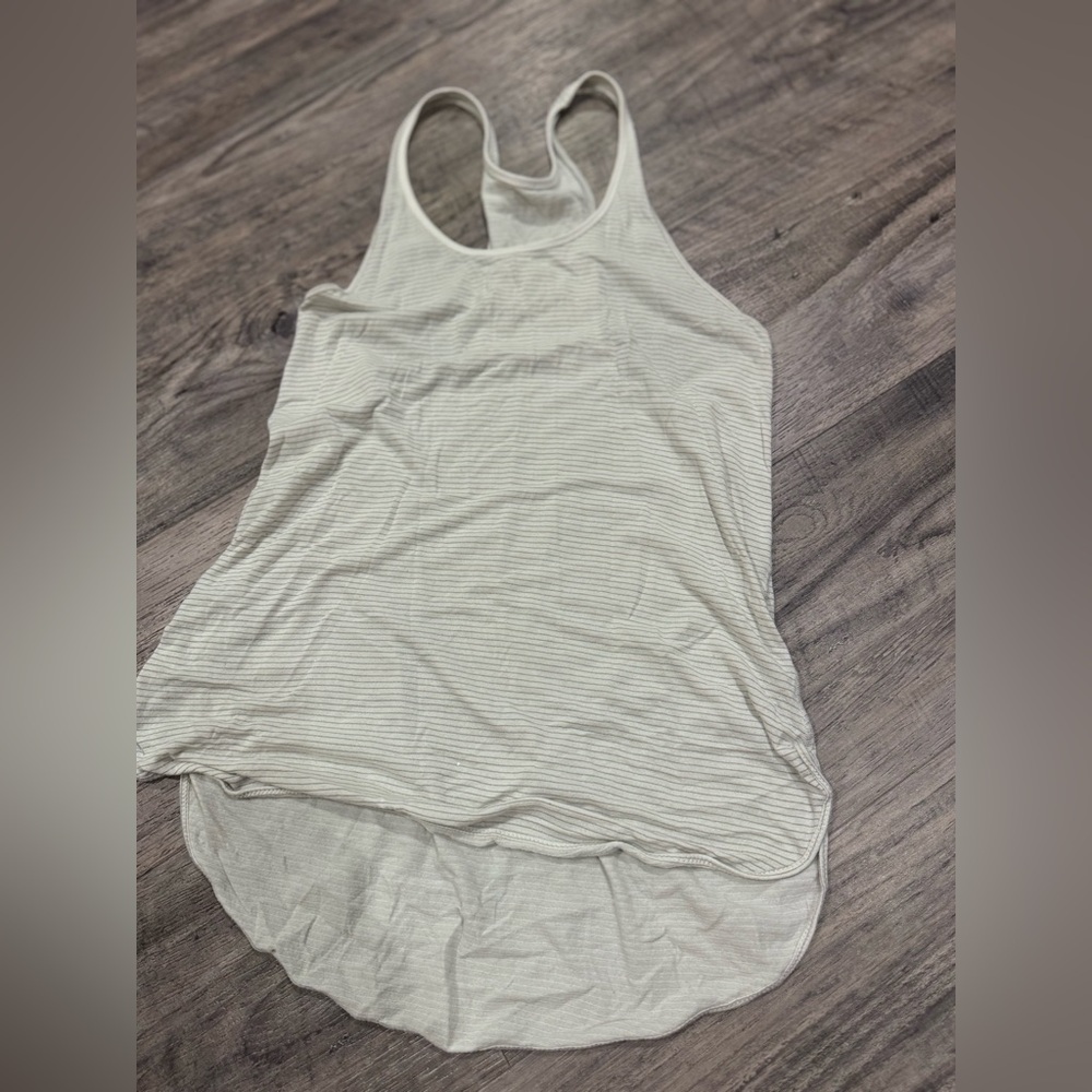 Lulu Razorback Tank! - Picture 3 of 3